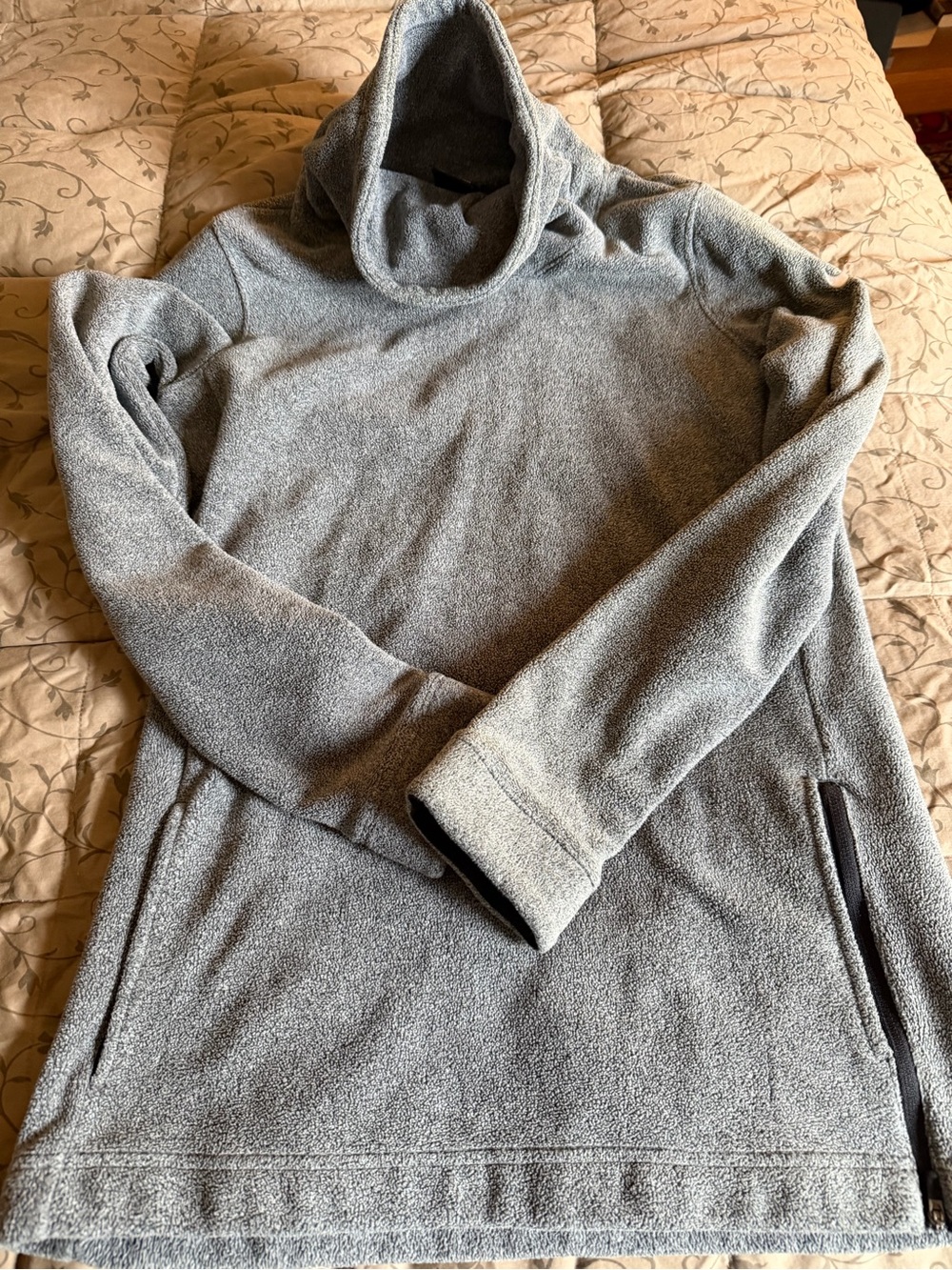 Nike fleece pullover